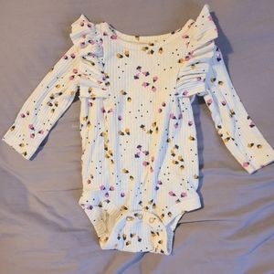 Cat & Jack Ruffle Long-sleeved Onesie Bodysuit